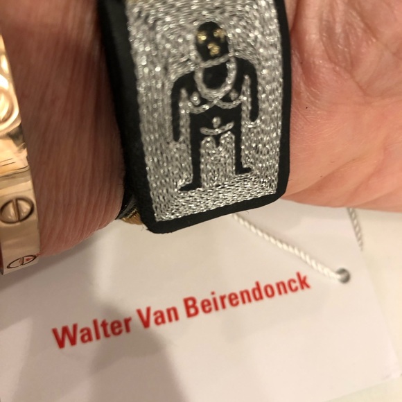 Walter Van Beirendonck “W bracelet”- Unisex- - Picture 7 of 10